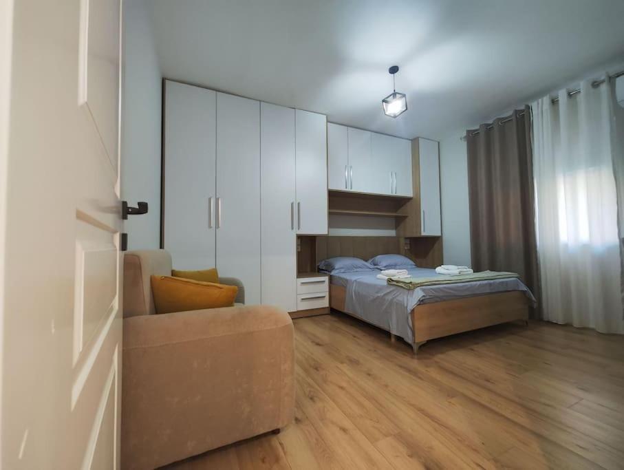 Starlight Downtown Apartment 티라나 외부 사진